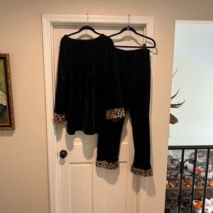 Adrienne Landau Black Set with Leopard Accents velour